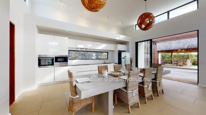 Prestigieuse villa à vendre à Azuri, Roches Noires