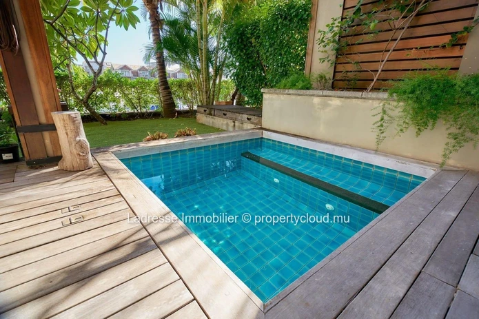Duplex luxueux à vendre à Rivière Noire