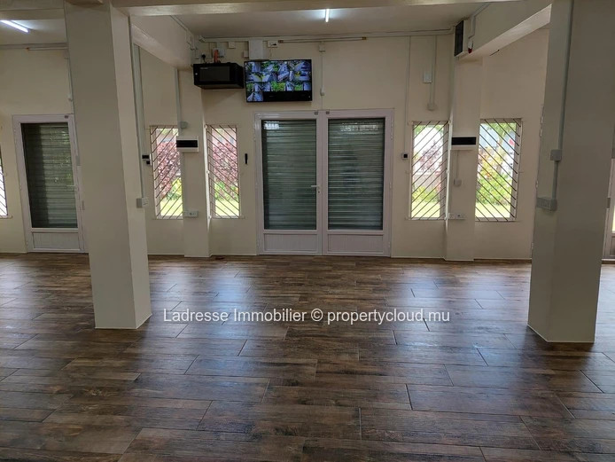 Office space for rent in Floreal