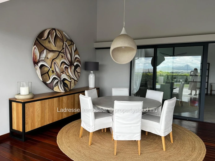 Magnifique penthouse à louer à Belle Vue