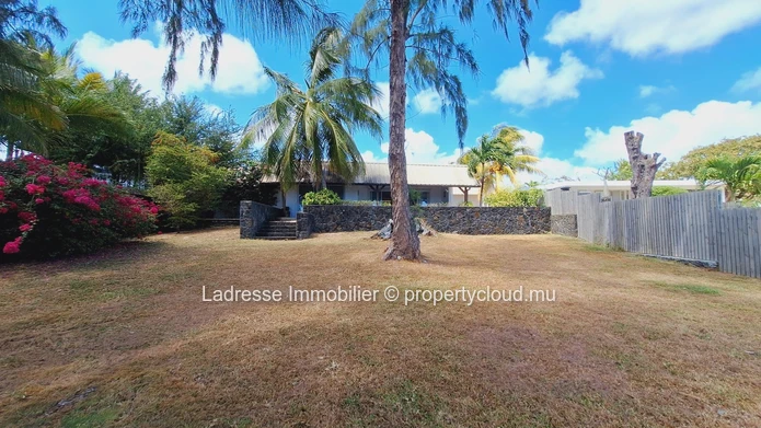 Villa pieds dans l'eau à vendre à Cap Malheureux