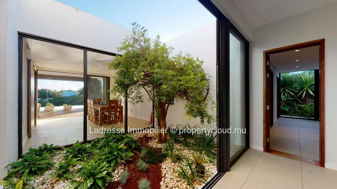 Prestigieuse villa à vendre à Azuri, Roches Noires