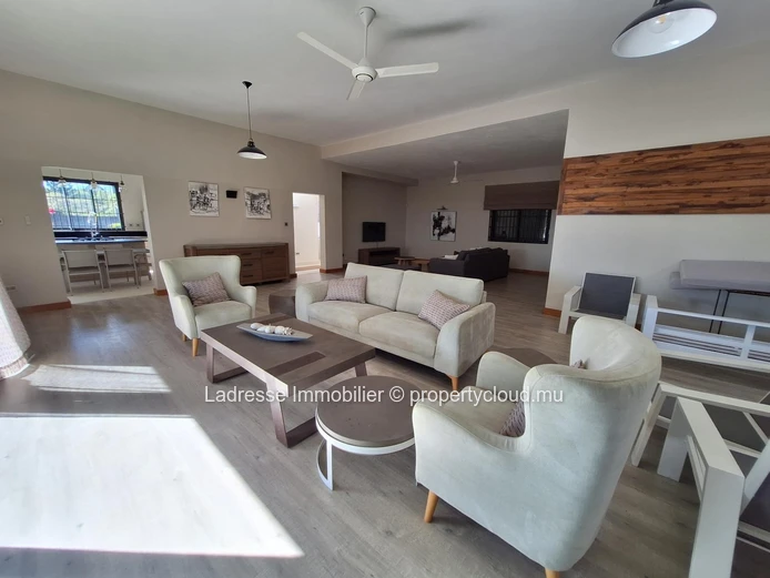 Exceptional 4-bedroom property in a prime location of Foret Daruty. 