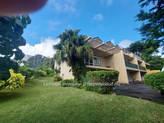 Duplex for rent in Floreal
